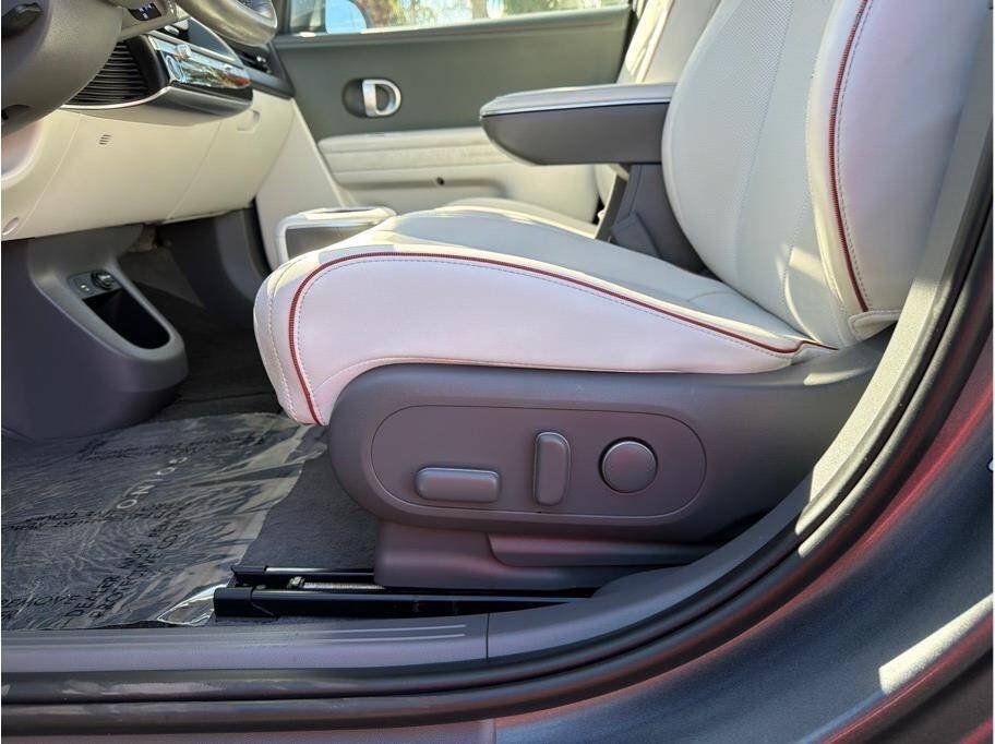 Used 2022 Hyundai Ioniq 5 SEL RWD image 16