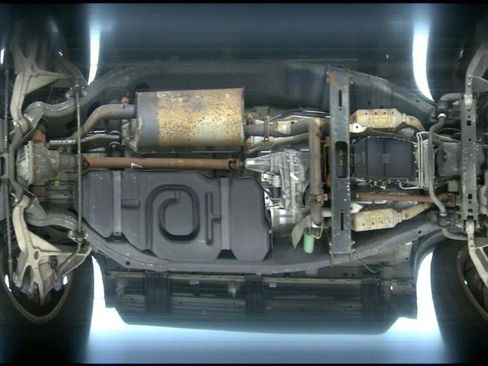 Used 2005 Lincoln Navigator Luxury image 22