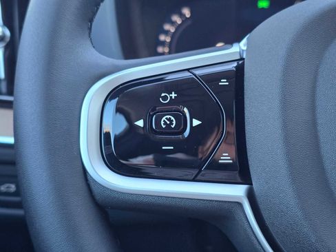 New 2026 Volvo XC60 B5 Core image 32