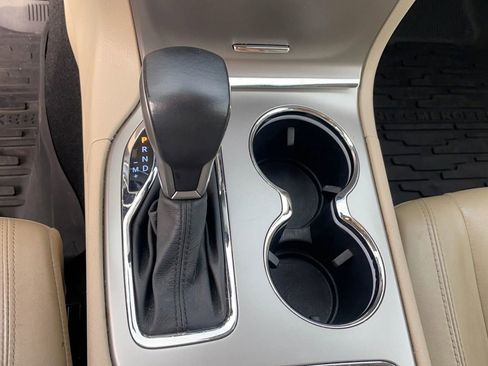 Used 2019 Jeep Grand Cherokee Limited AWD/4WD image 18