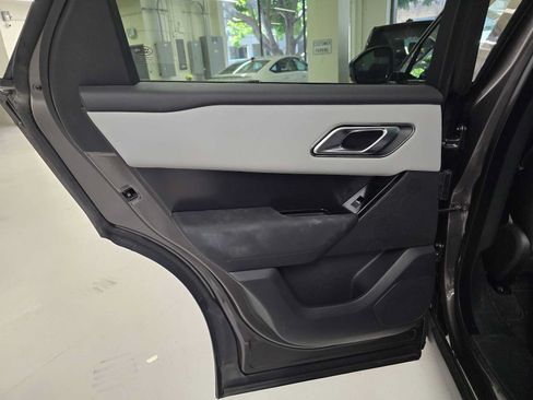 Used 2026 Land Rover Range Rover Velar Dynamic SE AWD/4WD image 15