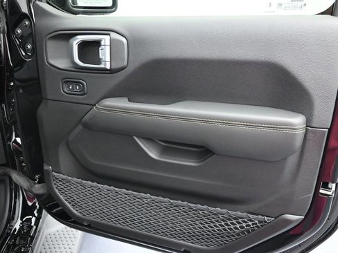 New 2026 Jeep Wrangler Unlimited Sahara image 37