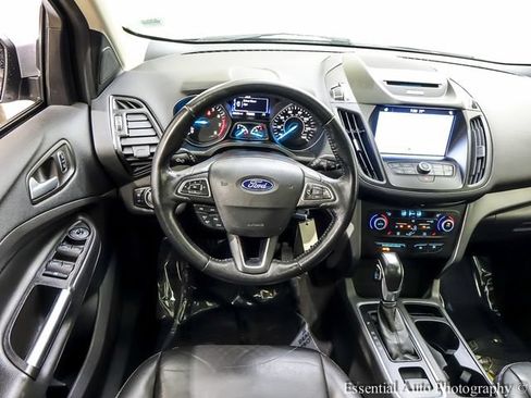 Used 2018 Ford Escape SEL AWD/4WD image 3