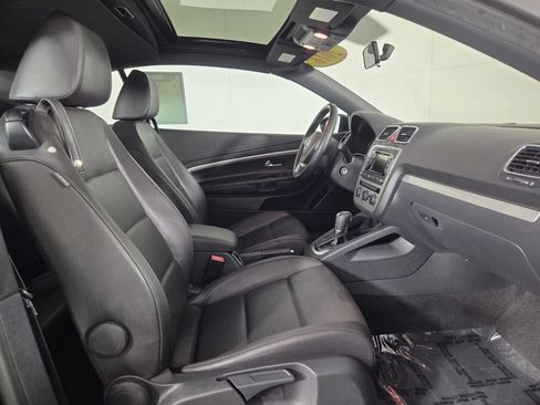 Used 2016 Volkswagen Eos Komfort FWD image 31