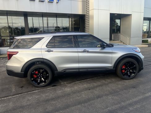 Used 2023 Ford Explorer ST w/ Equipment Group 401A AWD/4WD image 8