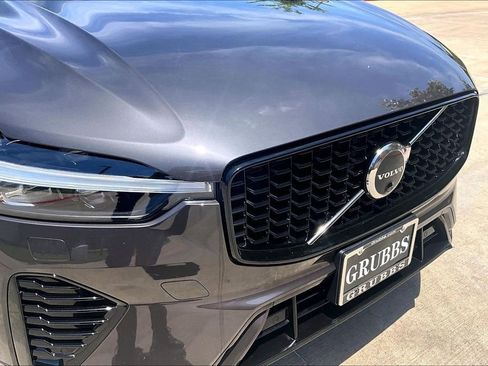 Used 2023 Volvo XC60 B5 Ultimate w/ Climate Package FWD image 39