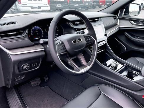 New 2026 Jeep Grand Cherokee Limited AWD/4WD image 6