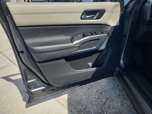 Used 2023 Nissan Pathfinder SL w/ SL Premium Package AWD/4WD image 23
