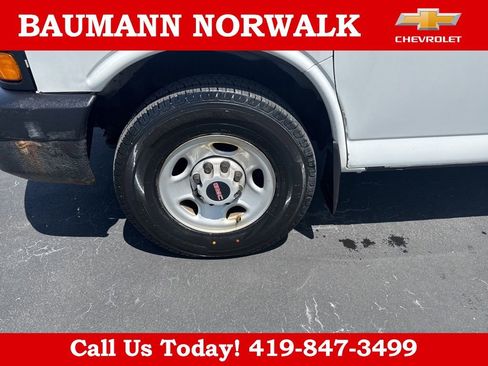 Used 2007 GMC Savana 2500 RWD image 18