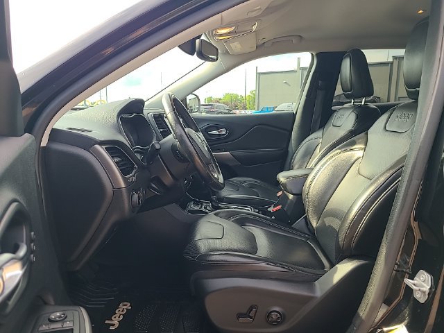 Used 2019 Jeep Cherokee Limited FWD image 12