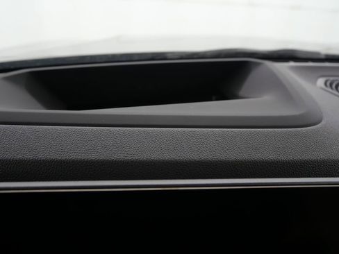 Used 2025 BMW 330i Sedan w/ Premium Package image 22