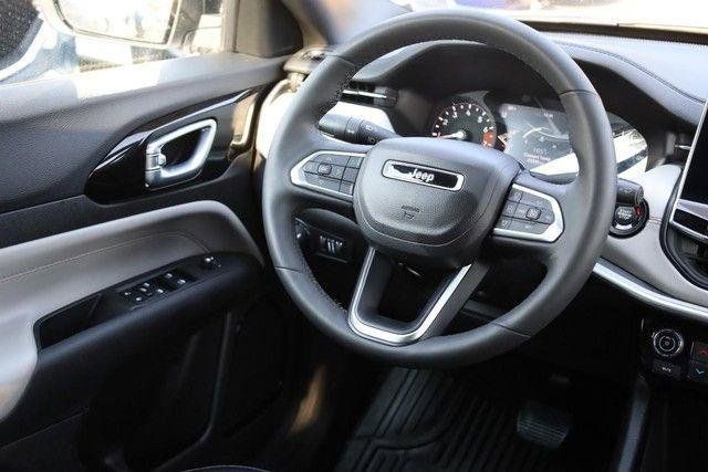 Used 2025 Jeep Compass Limited AWD/4WD image 23