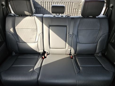 Used 2024 Toyota Tundra Platinum w/ TRD Off-Road Package AWD/4WD image 41