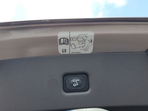 Used 2018 Lincoln MKX Select w/ Select Plus Package image 9