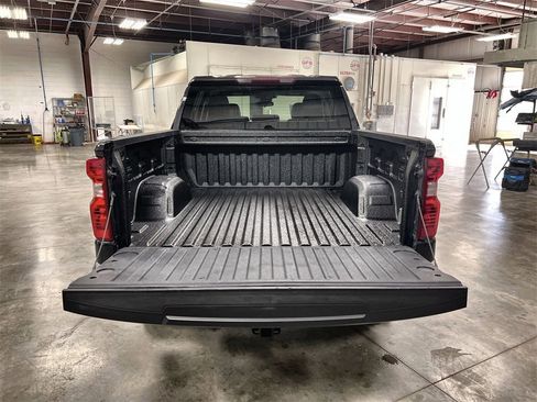 Used 2022 Chevrolet Silverado 1500 LT image 24
