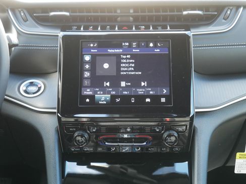 New 2025 Jeep Grand Cherokee 4WD image 10