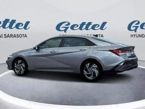 New 2025 Hyundai Elantra SEL w/ Cargo Package image 4