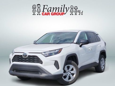 Used 2025 Toyota RAV4 LE AWD/4WD image 1