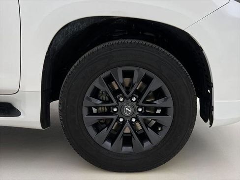 Certified 2023 Lexus GX 460 Premium w/ Premium Package image 32