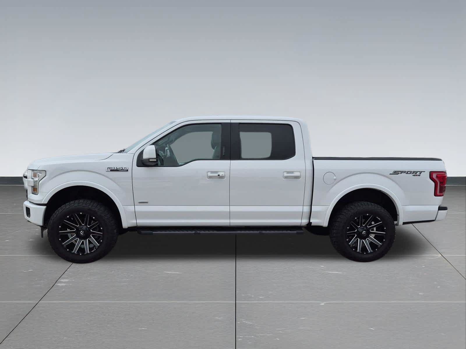 Used 2017 Ford F150 Lariat w/ Equipment Group 502A Luxury AWD/4WD image 3