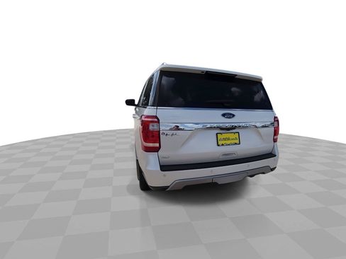 Used 2018 Ford Expedition Max XLT w/ Equipment Group 202A RWD image 7