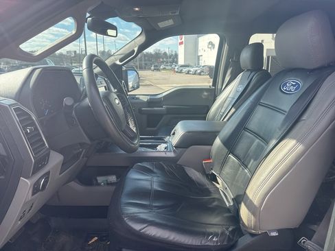 Used 2019 Ford F150 XLT w/ Equipment Group 302A Luxury image 7