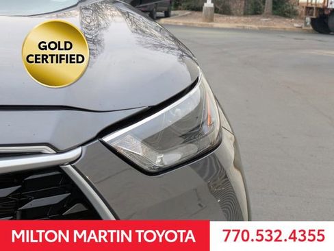 Certified 2022 Toyota Highlander XLE image 9