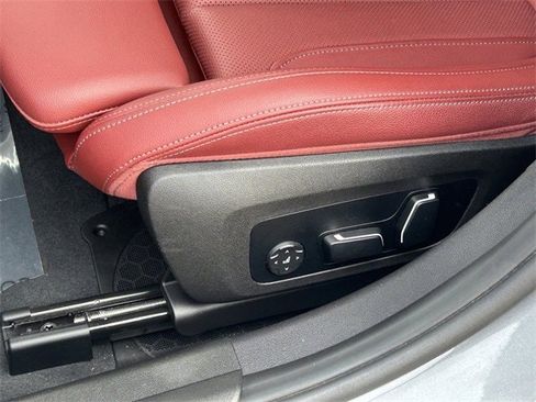 Used 2025 BMW 330i xDrive Sedan w/ M Sport Package image 23