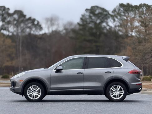 Used 2018 Porsche Cayenne Platinum Edition image 8