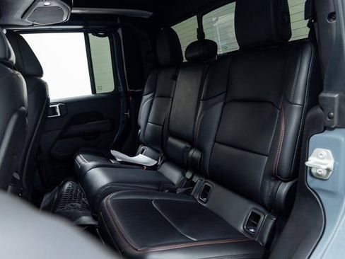 Used 2024 Jeep Gladiator Rubicon w/ Convenience Group image 22