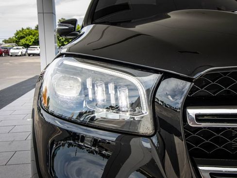 Used 2023 Mercedes-Benz GLS 580 4MATIC image 5