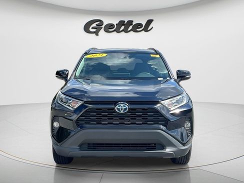 Used 2021 Toyota RAV4 XLE AWD/4WD image 2