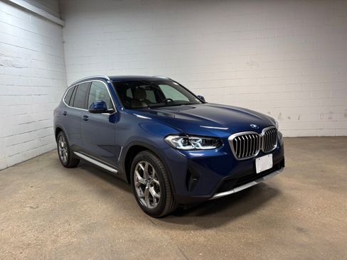 Used 2023 BMW X3 xDrive30i w/ Convenience Package AWD/4WD image 4