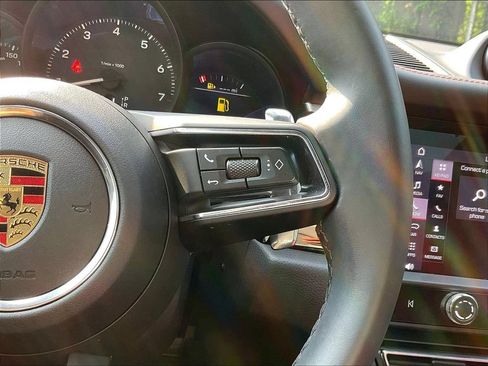 Certified 2023 Porsche Macan AWD/4WD image 24