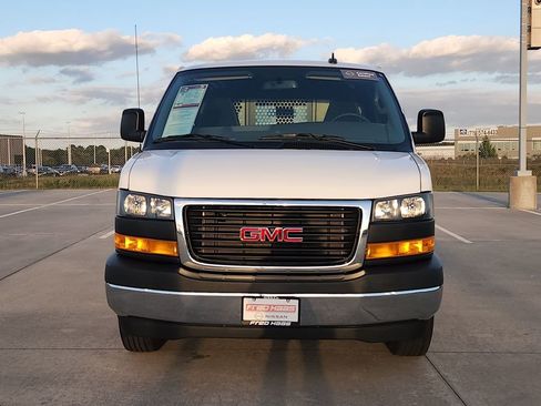 Used 2024 GMC Savana 2500 Work Van w/ Driver Convenience Package image 9