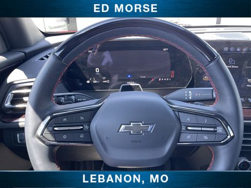 Used 2025 Chevrolet Traverse RS w/ LPO, Floor Liner Package AWD/4WD image 12