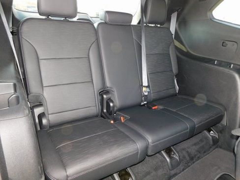 Used 2025 Buick Enclave Sport Touring image 32