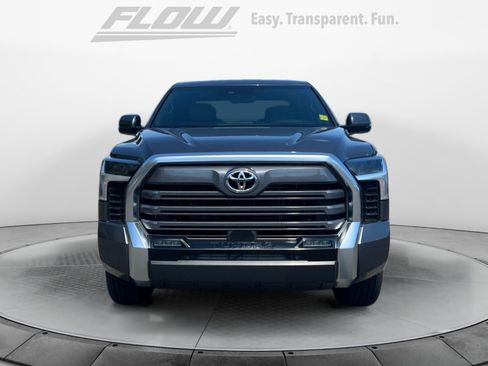 Used 2025 Toyota Tundra Limited AWD/4WD image 3