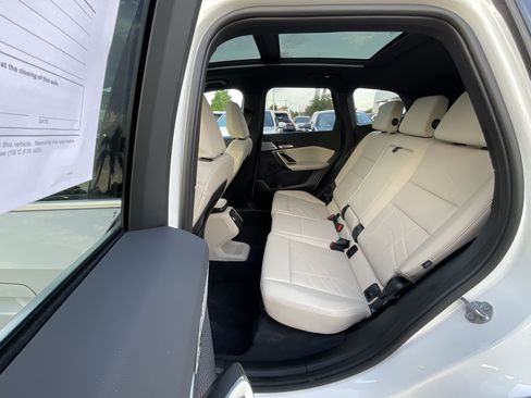 Used 2024 BMW X1 xDrive28i w/ Convenience Package AWD/4WD image 24