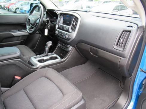 Used 2022 Chevrolet Colorado LT w/ LT Convenience Package RWD image 12