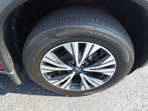Used 2023 Nissan Rogue SV AWD/4WD image 10