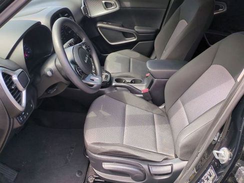 Used 2022 Kia Soul LX w/ Technology Package image 13