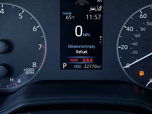 Used 2025 Toyota Corolla Cross LE image 37