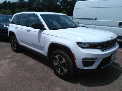 Used 2024 Jeep Grand Cherokee Limited 4xe AWD/4WD image 4