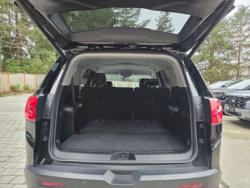 Used 2019 GMC Acadia SLT w/ LPO, Cargo Package AWD/4WD image 13
