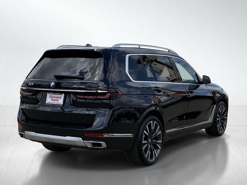 Used 2024 BMW X7 xDrive40i w/ Parking Assistance Package AWD/4WD image 8