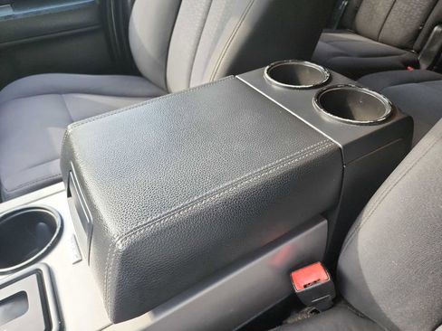 Used 2017 Ford Expedition EL XLT image 27