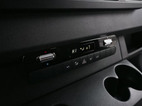 Used 2024 Mercedes-Benz Sprinter 2500 image 15