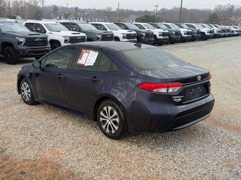 Used 2022 Toyota Corolla LE image 7