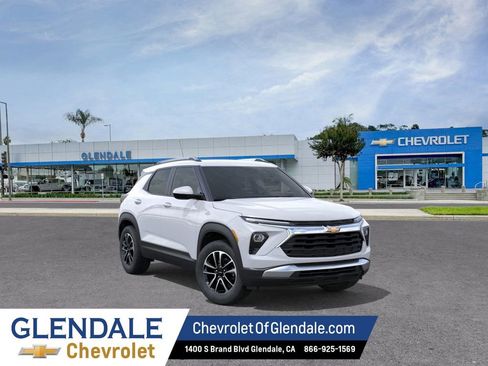 New 2026 Chevrolet TrailBlazer LT w/ LT Cold Weather Package FWD image 1